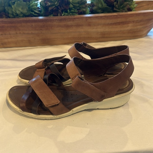 Ecco Women's‎ Felicia Brandy Coffee Mahogany Leather Sandal size 8 - Picture 3 of 7